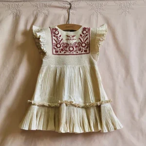 Robe brodée taffetas plissé ivoire