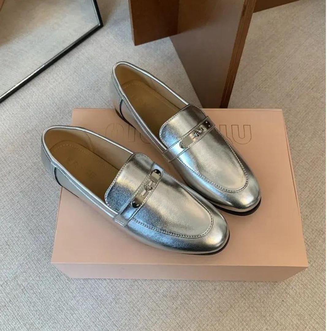 Mocassins argentés à talons carrés pour femme – Image 9