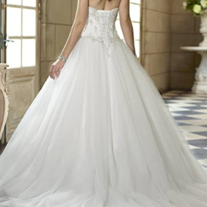 Robe de Mariée avec Bustier Orné de Dentelle et de Strass