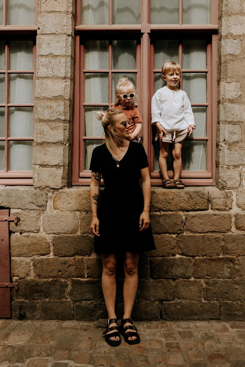 Mum in Black – Imparfait – Petit défaut – Image 3