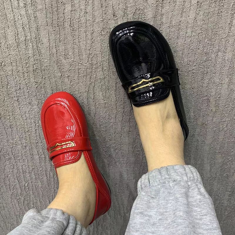 Mocassins à bout rond en cuir verni pour femmes – Image 6