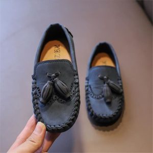 Mocassins à glands élégants pour garçons