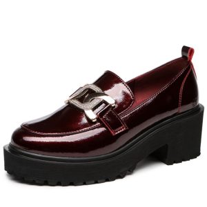 Mocassins à plateforme avec une chaîne Mocassin dorée étincelante pour femmes