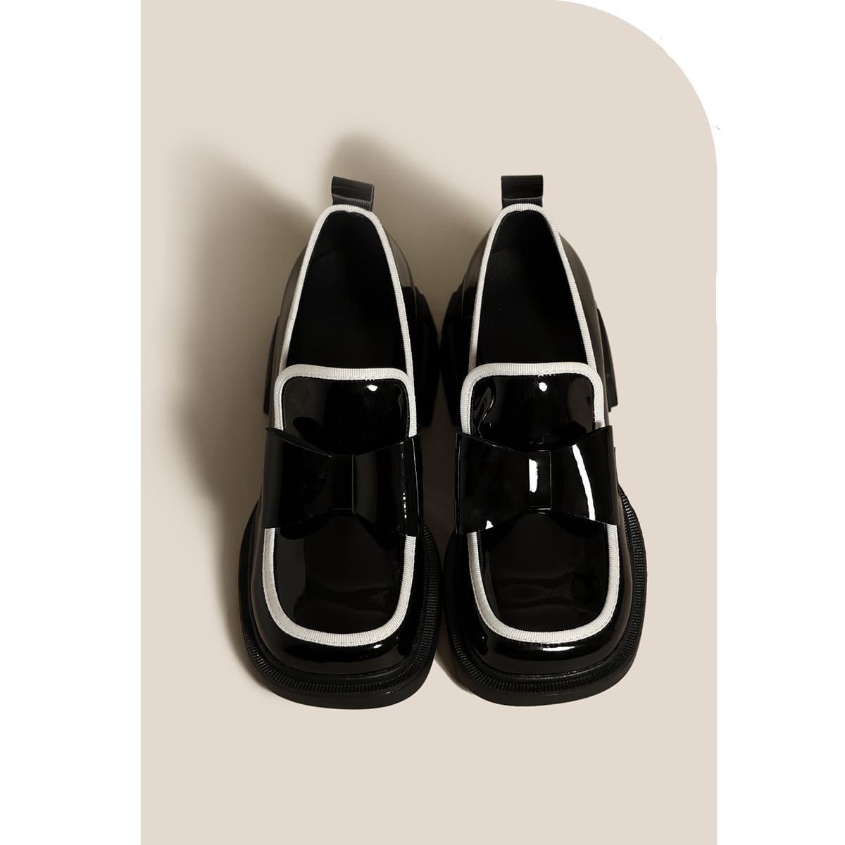 Mocassins à plateforme ornés d’un ravissant nœud papillon Mocassin noir pour femmes – Image 4