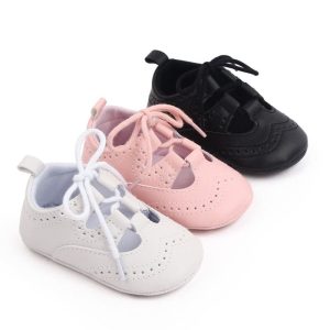 Mocassins ajourés à lacets style baskets pour bébé fille