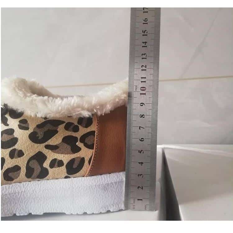 Mocassins bateau en fausse fourrure avec motif Mocassin leopard – Image 8