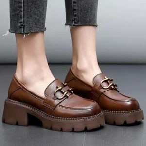 Mocassins à talons en cuir style rétro pour femmes