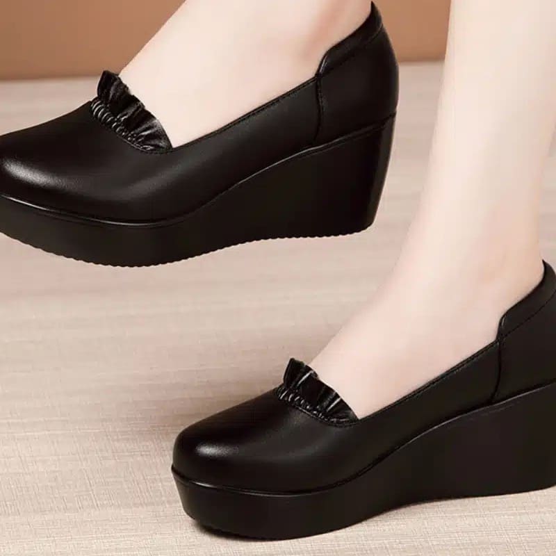 Mocassins Mocassin noirs à semelles compensées pour femme – Image 5