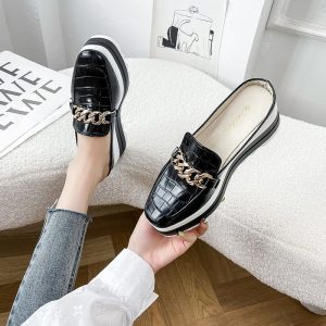 Mocassins ouMocassin verts compensés effet cuir Mocassin croco avec une chaîne Mocassin dorée pour femme