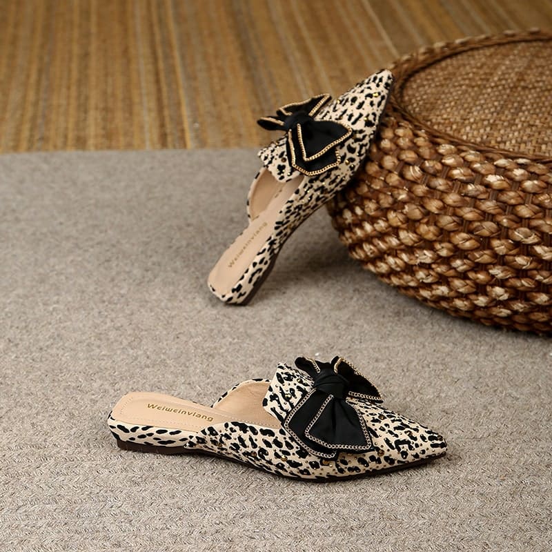 Mules mocassins pointues avec nœud et imprimé Mocassin leopard – Image 4
