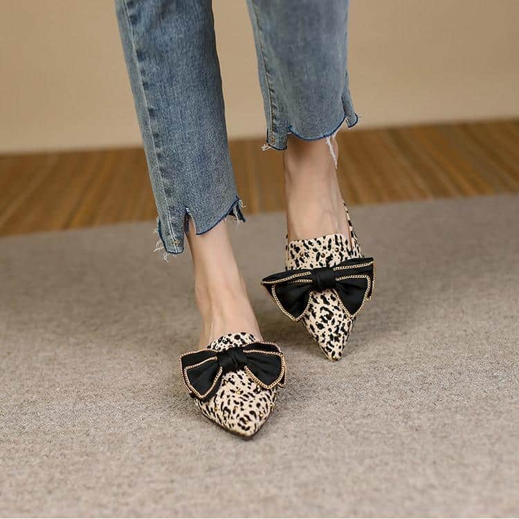 Mules mocassins pointues avec nœud et imprimé Mocassin leopard – Image 7