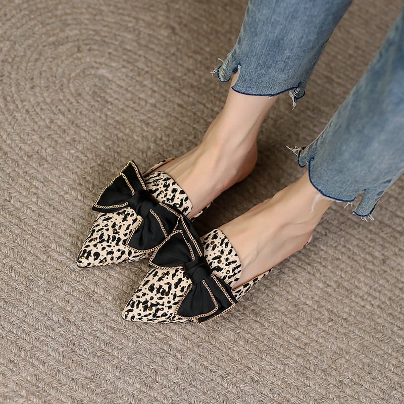 Mules mocassins pointues avec nœud et imprimé Mocassin leopard – Image 5