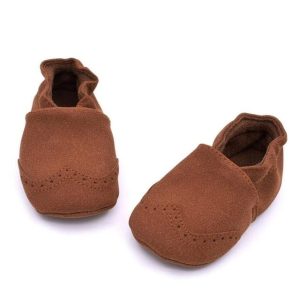 Petit mocassin en cuir pour bébé